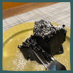 竹炭チーズケーキ