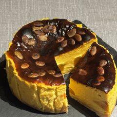 🎃ハロウィン限定！濃厚かぼちゃのバスクチーズケーキで楽しむ秋のご褒美スイーツ